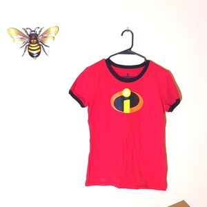 Disney incredibles kids tshirt. Size medium, red